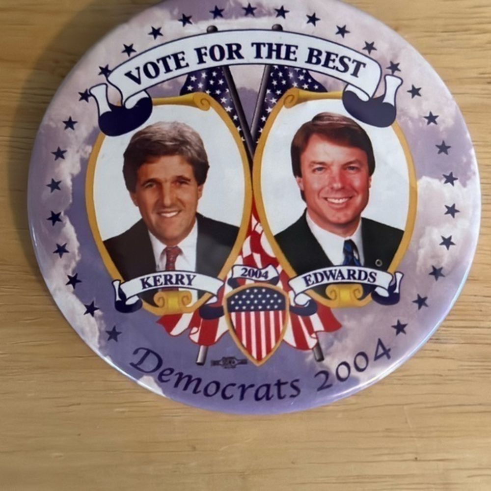 Vintage 2004 John Kerry and Al Edwards pin Button